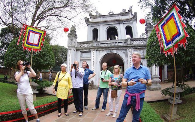 Miễn thị thực theo Chương trình kích cầu phát triển du lịch cho công dân 12 nước - Ảnh 1. Miễn thị thực theo Chương trình kích cầu phát triển du lịch cho công dân 12 nước - Ảnh 1.