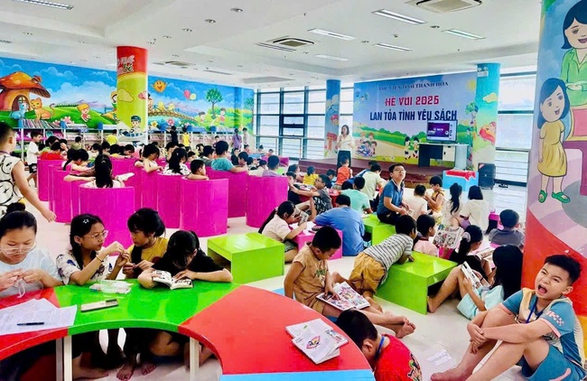 Thư viện tỉnh Thanh Hóa: Đặt mục tiêu số hóa 100% tài liệu hiện có trong giai đoạn 2026-2030 - Ảnh 1. Thư viện tỉnh Thanh Hóa: Đặt mục tiêu số hóa 100% tài liệu hiện có trong giai đoạn 2026-2030 - Ảnh 1.