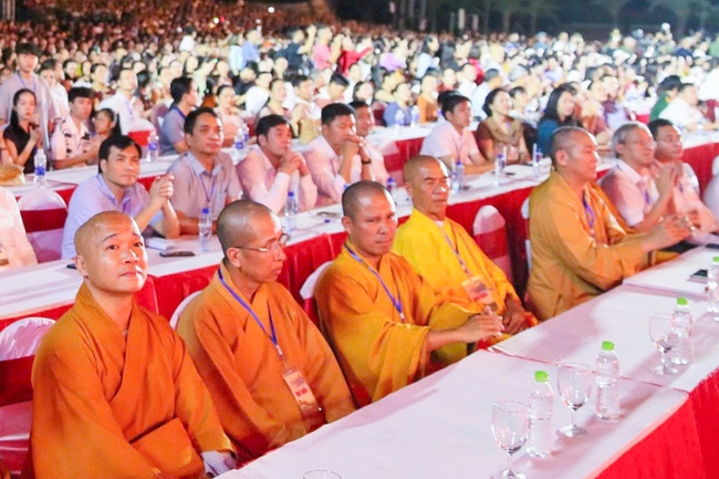Thủ tướng: Di sản Văn hóa thế giới Yên Tử - Vĩnh Nghiêm - Côn Sơn, Kiếp Bạc làm phong phú thêm nền văn hóa đậm đà bản sắc của Việt Nam - Ảnh 3.