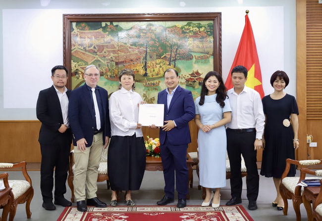 Thứ trưởng Thường trực Lê Hải Bình tiếp Tổng Thư ký Liên minh Mạng lưới Điện ảnh châu Á Lorna Tee - Ảnh 6.