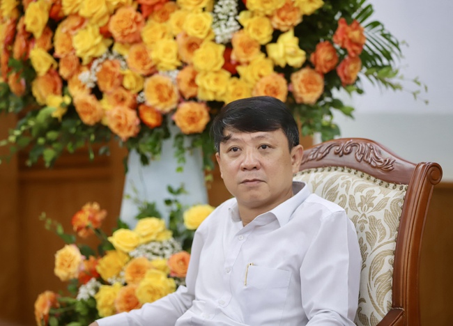 Thứ trưởng Thường trực Lê Hải Bình tiếp đoàn lãnh đạo Tạp chí Cộng sản thăm và chúc mừng Bộ VHTTDL nhân 80 năm Ngày truyền thống Ngành Văn hóa - Ảnh 2.