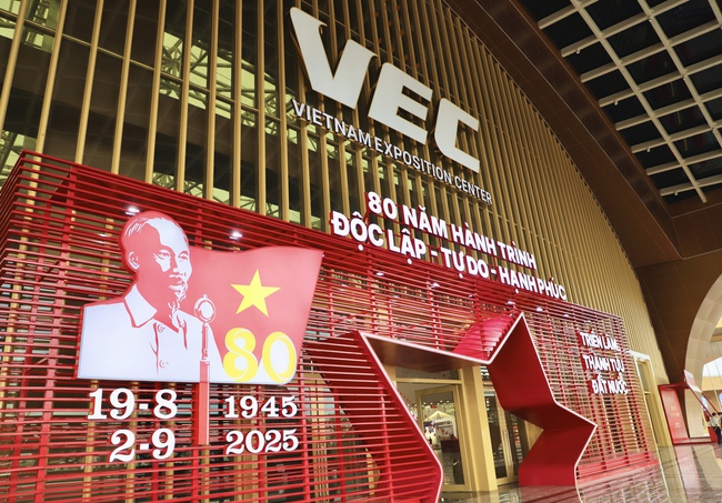 Khám phá Triển lãm thành tựu Đất nước nhân dịp kỷ niệm 80 năm Ngày Quốc khánh trước ngày khai mạc - Ảnh 1. Khám phá Triển lãm thành tựu Đất nước nhân dịp kỷ niệm 80 năm Ngày Quốc khánh trước ngày khai mạc - Ảnh 1.