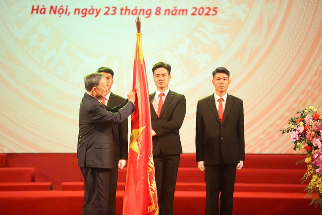 Bộ VHTTDL đón nhận Huân Chương lao động hạng Nhất - Ảnh 1. Bộ VHTTDL đón nhận Huân Chương lao động hạng Nhất - Ảnh 1.