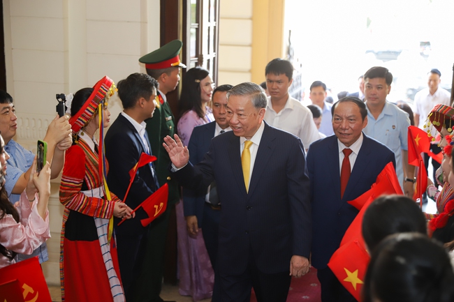 Chùm ảnh: Lễ kỷ niệm 80 năm Ngày truyền thống Ngành Văn hóa - Ảnh 1. Chùm ảnh: Lễ kỷ niệm 80 năm Ngày truyền thống Ngành Văn hóa - Ảnh 1.