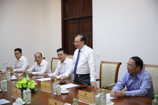 Bộ VHTTDL ký kết Biên bản ghi nhớ với AgriS, trao tặng nước uống dinh dưỡng, chất lượng cao phục vụ Đại lễ kỷ niệm 80 năm Cách mạng Tháng Tám và Quốc khánh 2/9 - Ảnh 1. Bộ VHTTDL ký kết Biên bản ghi nhớ với AgriS, trao tặng nước uống dinh dưỡng, chất lượng cao phục vụ Đại lễ kỷ niệm 80 năm Cách mạng Tháng Tám và Quốc khánh 2/9 - Ảnh 1.