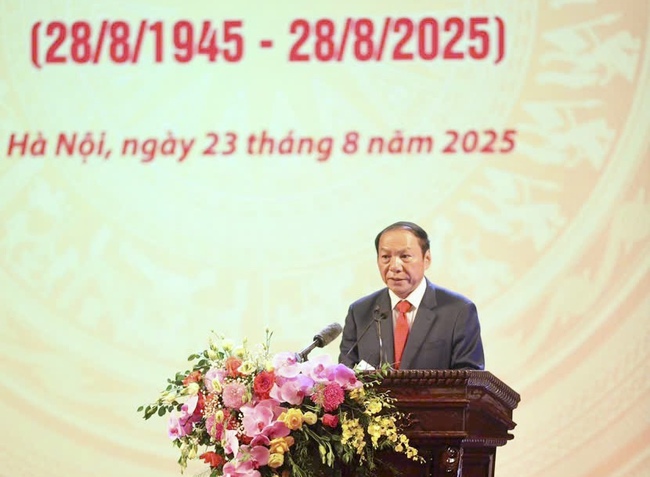 Bộ trưởng Nguyễn Văn Hùng: Đưa sự nghiệp phát triển văn hóa bước vào kỷ nguyên mới với những thành tựu mới, dấu ấn mới - Ảnh 4. Bộ trưởng Nguyễn Văn Hùng: Đưa sự nghiệp phát triển văn hóa bước vào kỷ nguyên mới với những thành tựu mới, dấu ấn mới - Ảnh 4.