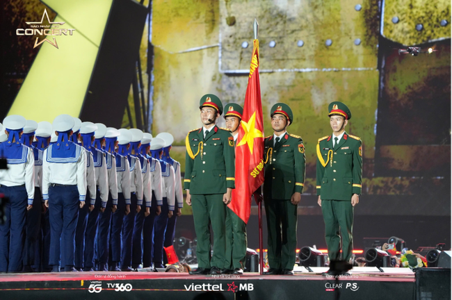 Đêm nhạc hành trình tự hào: “Khi Tổ quốc gọi tên mình - Ảnh 2. Đêm nhạc hành trình tự hào: “Khi Tổ quốc gọi tên mình - Ảnh 2.