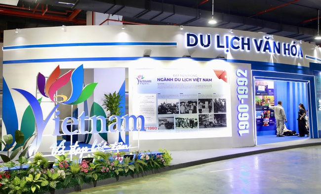 Bộ trưởng Nguyễn Văn Hùng kiểm tra tiến độ Triển lãm thành tựu Đất nước nhân dịp 80 năm Ngày Quốc khánh - Ảnh 9. Bộ trưởng Nguyễn Văn Hùng kiểm tra tiến độ Triển lãm thành tựu Đất nước nhân dịp 80 năm Ngày Quốc khánh - Ảnh 9.