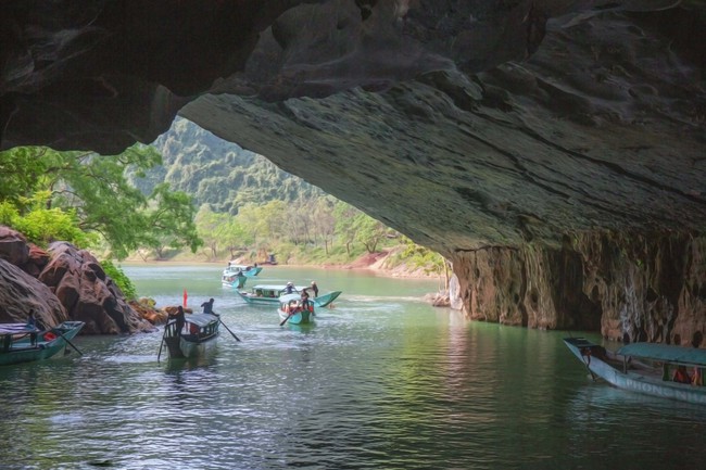 Động Phong Nha: Khi thiên nhiên hóa thành tác phẩm nghệ thuật - Ảnh 2.