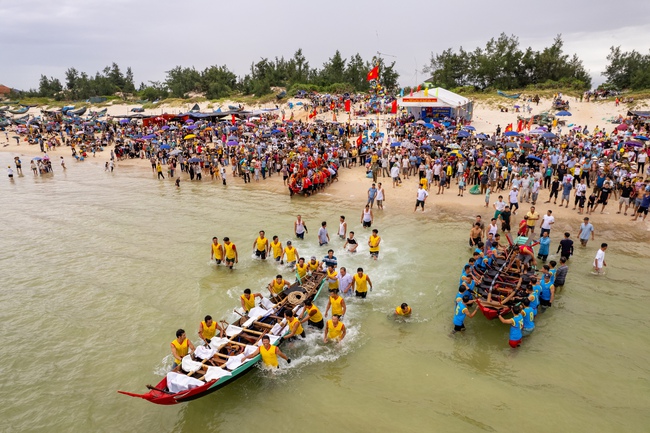 “Trời yên, biển lặng” – ước vọng của ngư dân trong ngày hội - Ảnh 3. “Trời yên, biển lặng” – ước vọng của ngư dân trong ngày hội - Ảnh 3.