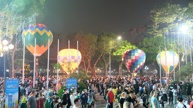 Tăng cường công tác đảm bảo an ninh, an toàn cho khách du lịch - Ảnh 1. Tăng cường công tác đảm bảo an ninh, an toàn cho khách du lịch - Ảnh 1.