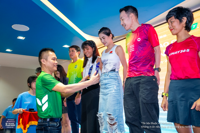 Năm thứ tư liên tiếp Herbalife Việt Nam đồng hành cùng giải chạy VnExpress Marathon Nha Trang để khuyến khích tập luyện thể dục thể thao thường xuyên - Ảnh 5. Năm thứ tư liên tiếp Herbalife Việt Nam đồng hành cùng giải chạy VnExpress Marathon Nha Trang để khuyến khích tập luyện thể dục thể thao thường xuyên - Ảnh 5.