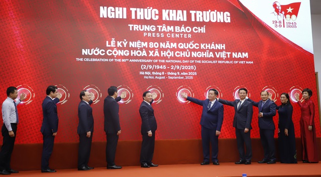 Khai trương Trung tâm Báo chí Lễ kỷ niệm 80 năm Ngày Quốc khánh - Ảnh 5. Khai trương Trung tâm Báo chí Lễ kỷ niệm 80 năm Ngày Quốc khánh - Ảnh 5.