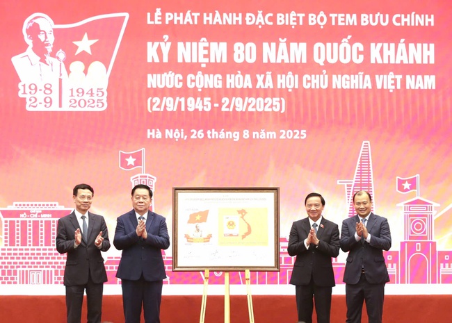 Phát hành đặc biệt bộ tem bưu chính Kỷ niệm 80 năm Quốc khánh  - Ảnh 1.