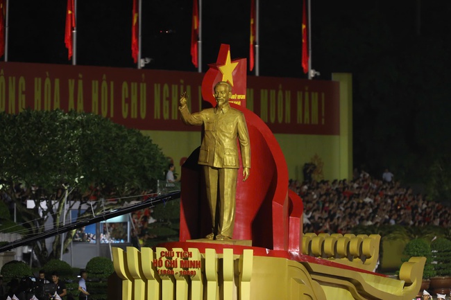 Sơ duyệt cấp Nhà nước Lễ kỷ niệm, diễu binh, diễu hành 80 năm Cách mạng tháng Tám và Quốc khánh 2/9 - Ảnh 2. Sơ duyệt cấp Nhà nước Lễ kỷ niệm, diễu binh, diễu hành 80 năm Cách mạng tháng Tám và Quốc khánh 2/9 - Ảnh 2.