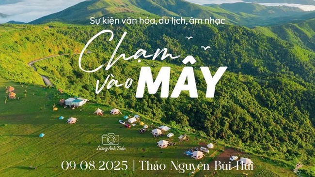 Quảng Ngãi lần đầu tiên tổ chức sự kiện văn hóa, du lịch, âm nhạc tại thảo nguyên Bùi Hui - Ảnh 1. Quảng Ngãi lần đầu tiên tổ chức sự kiện văn hóa, du lịch, âm nhạc tại thảo nguyên Bùi Hui - Ảnh 1.
