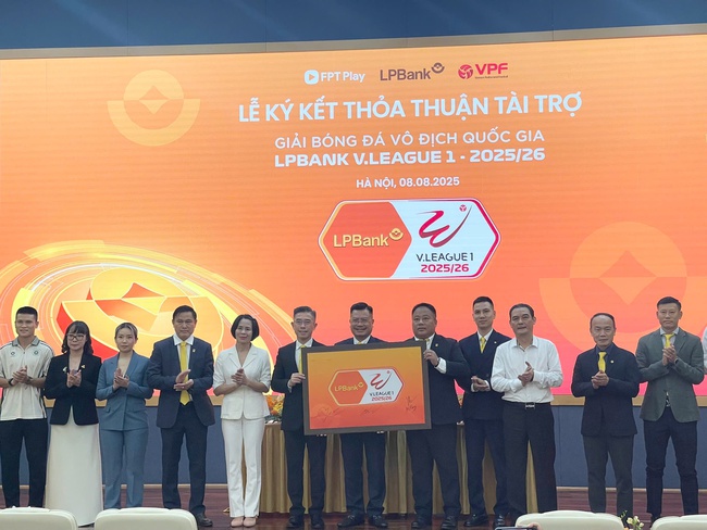 LPBank V-League 1 - 2025/26 công bố nhận diện thương hiệu mùa giải mới - Ảnh 1. LPBank V-League 1 - 2025/26 công bố nhận diện thương hiệu mùa giải mới - Ảnh 1.