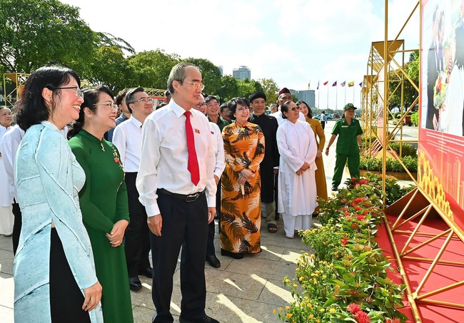 TP. Hồ Chí Minh: Tổng thu du lịch tháng 7/2025 ước đạt 22.368 tỷ đồng - Ảnh 1. TP. Hồ Chí Minh: Tổng thu du lịch tháng 7/2025 ước đạt 22.368 tỷ đồng - Ảnh 1.