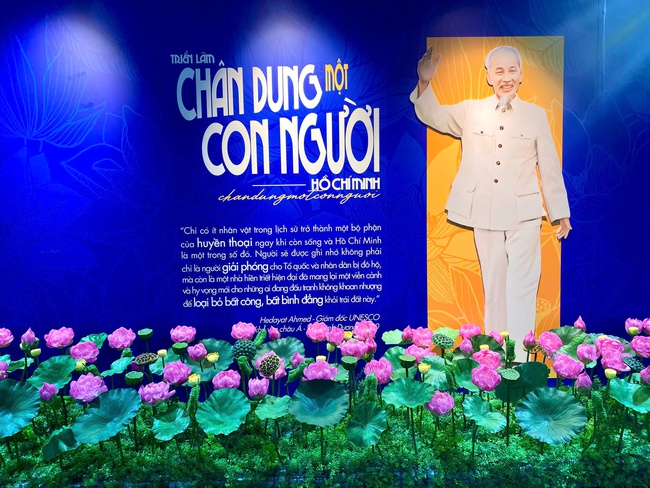 Hơn 300 tư liệu và hình ảnh về Chủ tịch Hồ Chí Minh tại Triển lãm Quốc gia - Ảnh 1. Hơn 300 tư liệu và hình ảnh về Chủ tịch Hồ Chí Minh tại Triển lãm Quốc gia - Ảnh 1.