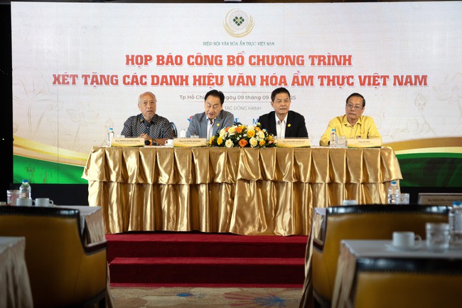 Lần đầu tiên xét tặng “Nghệ nhân Văn hóa Ẩm thực Việt Nam” - Ảnh 1. Lần đầu tiên xét tặng “Nghệ nhân Văn hóa Ẩm thực Việt Nam” - Ảnh 1.