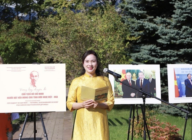 Khai mạc trưng bày chuyên đề Chủ tịch Hồ Chí Minh - Người đặt nền móng cho tình hữu nghị Việt Nam và Liên bang Nga - Ảnh 1.