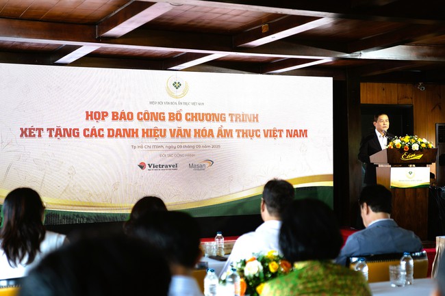 Lần đầu tiên xét tặng “Nghệ nhân Văn hóa Ẩm thực Việt Nam” - Ảnh 2. Lần đầu tiên xét tặng “Nghệ nhân Văn hóa Ẩm thực Việt Nam” - Ảnh 2.