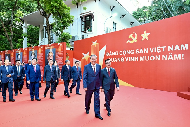 Tổng Bí thư Tô Lâm dự lễ ra mắt Trang thông tin điện tử &quot;Đảng Cộng sản Việt Nam - Đại hội XIV&quot; - Ảnh 1.