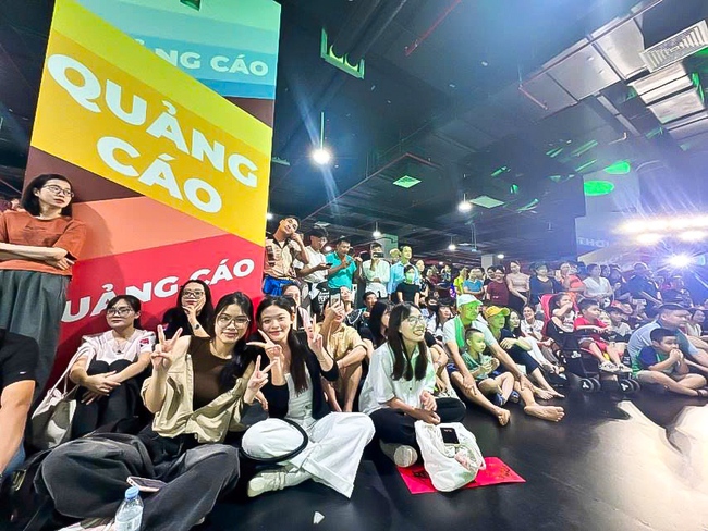 Triển lãm Thành tựu đất nước thu hút đông đảo người dân tham quan vào dịp cuối tuần - Ảnh 8. Triển lãm Thành tựu đất nước thu hút đông đảo người dân tham quan vào dịp cuối tuần - Ảnh 8.