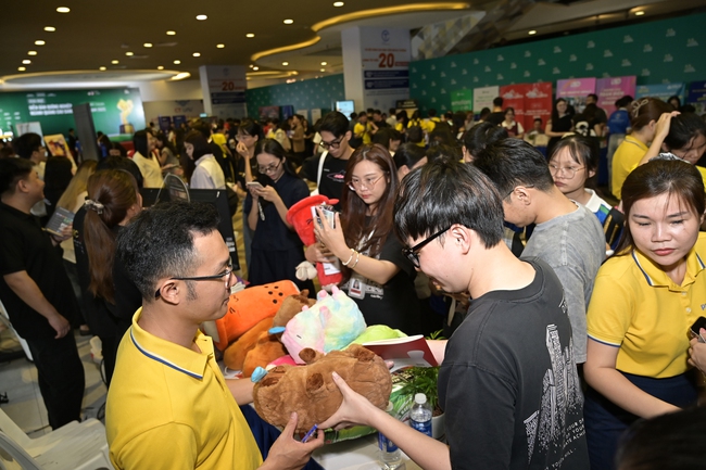 Diễn đàn Hướng nghiệp ngành Quảng cáo Sáng tạo: Cầu nối sinh viên và doanh nghiệp lan tỏa tinh thần sáng tạo trong kỷ nguyên mới  - Ảnh 6.