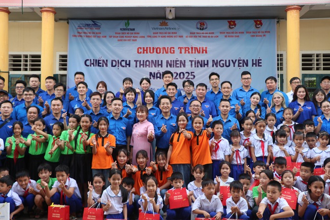 Cả nước chung tay xóa nhà tạm, nhà dột nát trong năm 2025: Niềm tin từ chính sách đúng đắn - Ảnh 2. Cả nước chung tay xóa nhà tạm, nhà dột nát trong năm 2025: Niềm tin từ chính sách đúng đắn - Ảnh 2.