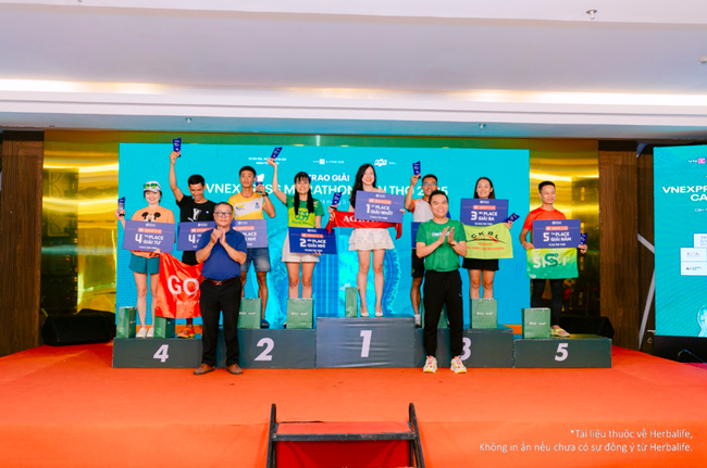 Herbalife Việt Nam khuyến khích lối sống năng động thông qua hoạt động đồng hành cùng giải chạy VnExpress Marathon Cần Thơ 2025 - Ảnh 5. Herbalife Việt Nam khuyến khích lối sống năng động thông qua hoạt động đồng hành cùng giải chạy VnExpress Marathon Cần Thơ 2025 - Ảnh 5.
