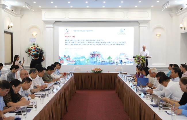 Hội nghị "Triển khai Chương trình hành động thực hiện nhiệm vụ tăng trưởng khách du lịch trong năm 2025": Phấn đấu hoàn thành nhiệm vụ theo Nghị quyết số 226 của Chính phủ - Ảnh 3. Hội nghị "Triển khai Chương trình hành động thực hiện nhiệm vụ tăng trưởng khách du lịch trong năm 2025": Phấn đấu hoàn thành nhiệm vụ theo Nghị quyết số 226 của Chính phủ - Ảnh 3.