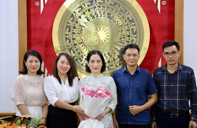Trao Quyết định nghỉ hưu với với Phó Cục trưởng Cục Điện ảnh Lý Phương Dung - Ảnh 13.