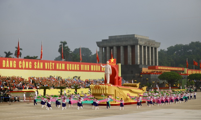 Tổ chức trọng thể Lễ kỷ niệm 80 năm Quốc khánh nước Cộng hòa xã hội chủ nghĩa Việt Nam - Ảnh 13. Tổ chức trọng thể Lễ kỷ niệm 80 năm Quốc khánh nước Cộng hòa xã hội chủ nghĩa Việt Nam - Ảnh 13.