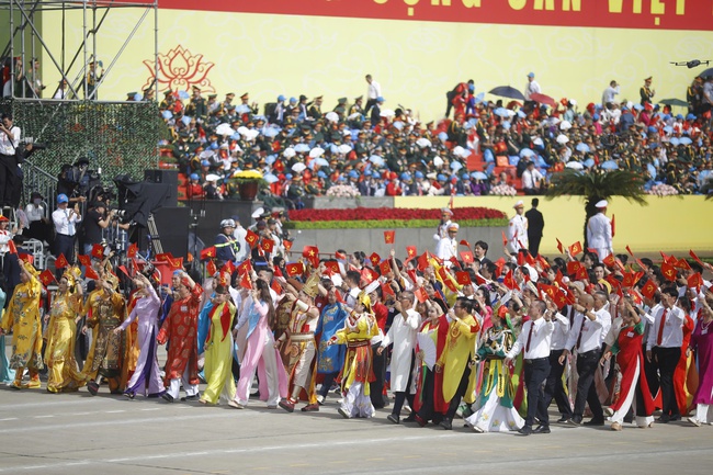 Tổ chức trọng thể Lễ kỷ niệm 80 năm Quốc khánh nước Cộng hòa xã hội chủ nghĩa Việt Nam - Ảnh 46. Tổ chức trọng thể Lễ kỷ niệm 80 năm Quốc khánh nước Cộng hòa xã hội chủ nghĩa Việt Nam - Ảnh 46.