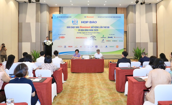 Hơn 3.000 vận động viên, cán bộ tham dự Chung kết Giải chạy Báo Hànộimới mở rộng lần thứ 50 - Vì hòa bình năm 2025 - Ảnh 2. Hơn 3.000 vận động viên, cán bộ tham dự Chung kết Giải chạy Báo Hànộimới mở rộng lần thứ 50 - Vì hòa bình năm 2025 - Ảnh 2.