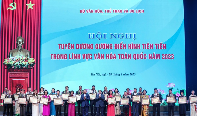 Dấu ấn phong trào thi đua yêu nước của Bộ VHTTDL giai đoạn 2021 - 2025 - Ảnh 15. Dấu ấn phong trào thi đua yêu nước của Bộ VHTTDL giai đoạn 2021 - 2025 - Ảnh 15.