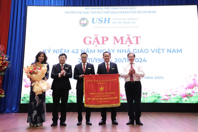 Trường Đại học TDTT Thành phố Hồ Chí Minh: Nâng cao chất lượng phong trào thi đua, tạo môi trường làm việc - học tập chất lượng, hiệu quả, chuyên nghiệp - Ảnh 1.