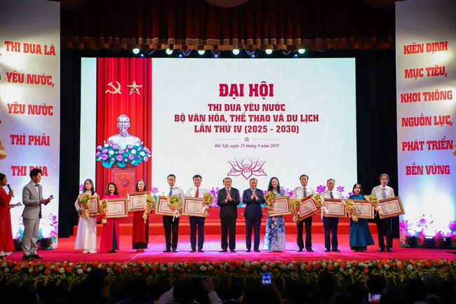 Chùm ảnh Đại hội thi đua yêu nước Bộ Văn hóa, Thể thao và Du lịch lần thứ IV (2025 - 2030) - Ảnh 10.