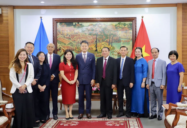 Bộ trưởng Nguyễn Văn Hùng tiếp Tổng Giám đốc Tổ chức Sở hữu trí tuệ Thế giới Daren Tang - Ảnh 5.