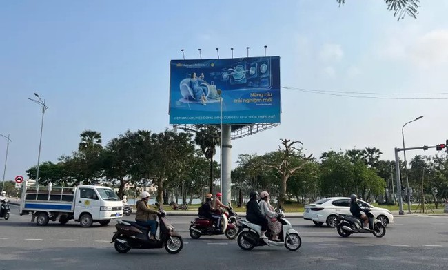 Đồng Tháp triển khai thi hành Luật sửa đổi, bổ sung một số điều của Luật Quảng cáo - Ảnh 1. Đồng Tháp triển khai thi hành Luật sửa đổi, bổ sung một số điều của Luật Quảng cáo - Ảnh 1.