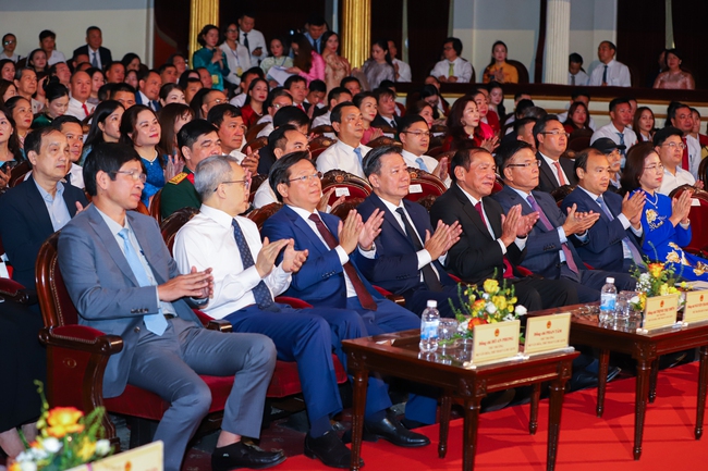 Vinh danh các tập thể cá nhân tiêu biểu tại Đại hội thi đua yêu nước Bộ VHTTDL lần thứ IV, năm 2025 - Ảnh 1.