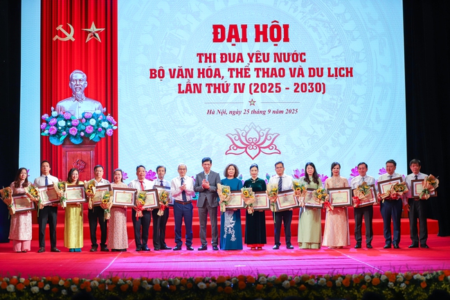 Vinh danh các tập thể cá nhân tiêu biểu tại Đại hội thi đua yêu nước Bộ VHTTDL lần thứ IV, năm 2025 - Ảnh 8.