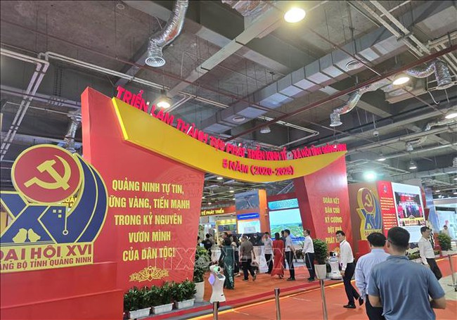 Hàng nghìn hình ảnh, hiện vật kể câu chuyện Quảng Ninh năng động, giàu bản sắc - Ảnh 1.