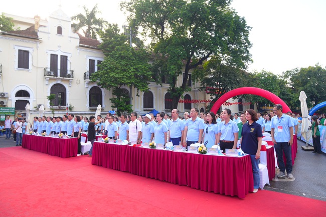 Khai mạc chung kết Giải chạy Báo Hànộimới mở rộng lần thứ 50 - Vì hòa bình năm 2025 - Ảnh 1.