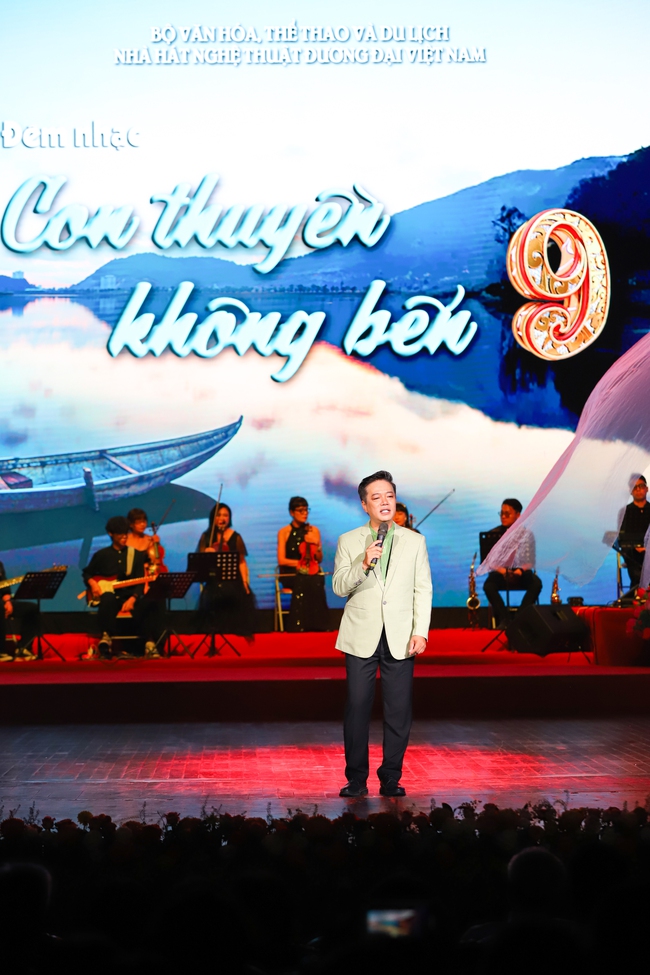 Sâu lắng đêm nhạc &quot;Con thuyền không bến 9&quot; - Ảnh 2.