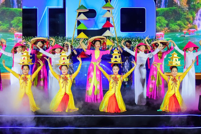 TP.HCM: Phát huy các giá trị văn hóa và con người theo hướng chân - thiện - mỹ - Ảnh 1.