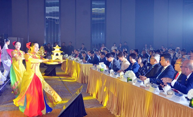 Khai mạc Đại hội đồng Tổ chức Xúc tiến Du lịch các Thành phố toàn cầu lần thứ 12 - Ảnh 5. Khai mạc Đại hội đồng Tổ chức Xúc tiến Du lịch các Thành phố toàn cầu lần thứ 12 - Ảnh 5.