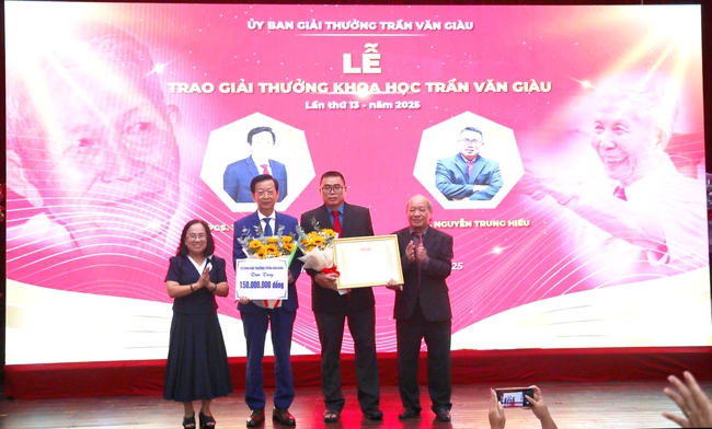 Trao Giải thưởng khoa học Trần Văn Giàu lần thứ 13 năm 2025 - Ảnh 2.