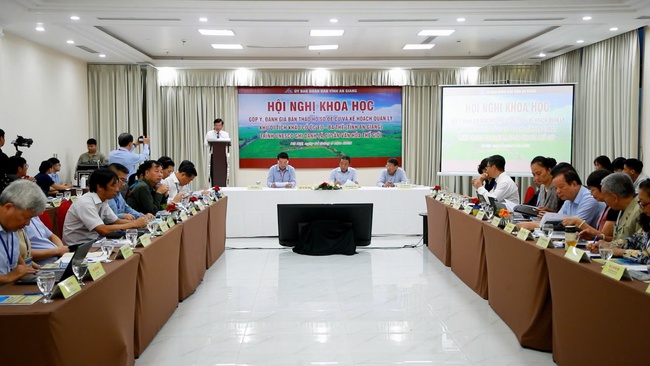 Gấp rút hoàn thiện bản thảo hồ sơ đề cử Khu Di tích khảo cổ Óc Eo – Ba Thê trình UNESCO - Ảnh 1. Gấp rút hoàn thiện bản thảo hồ sơ đề cử Khu Di tích khảo cổ Óc Eo – Ba Thê trình UNESCO - Ảnh 1.